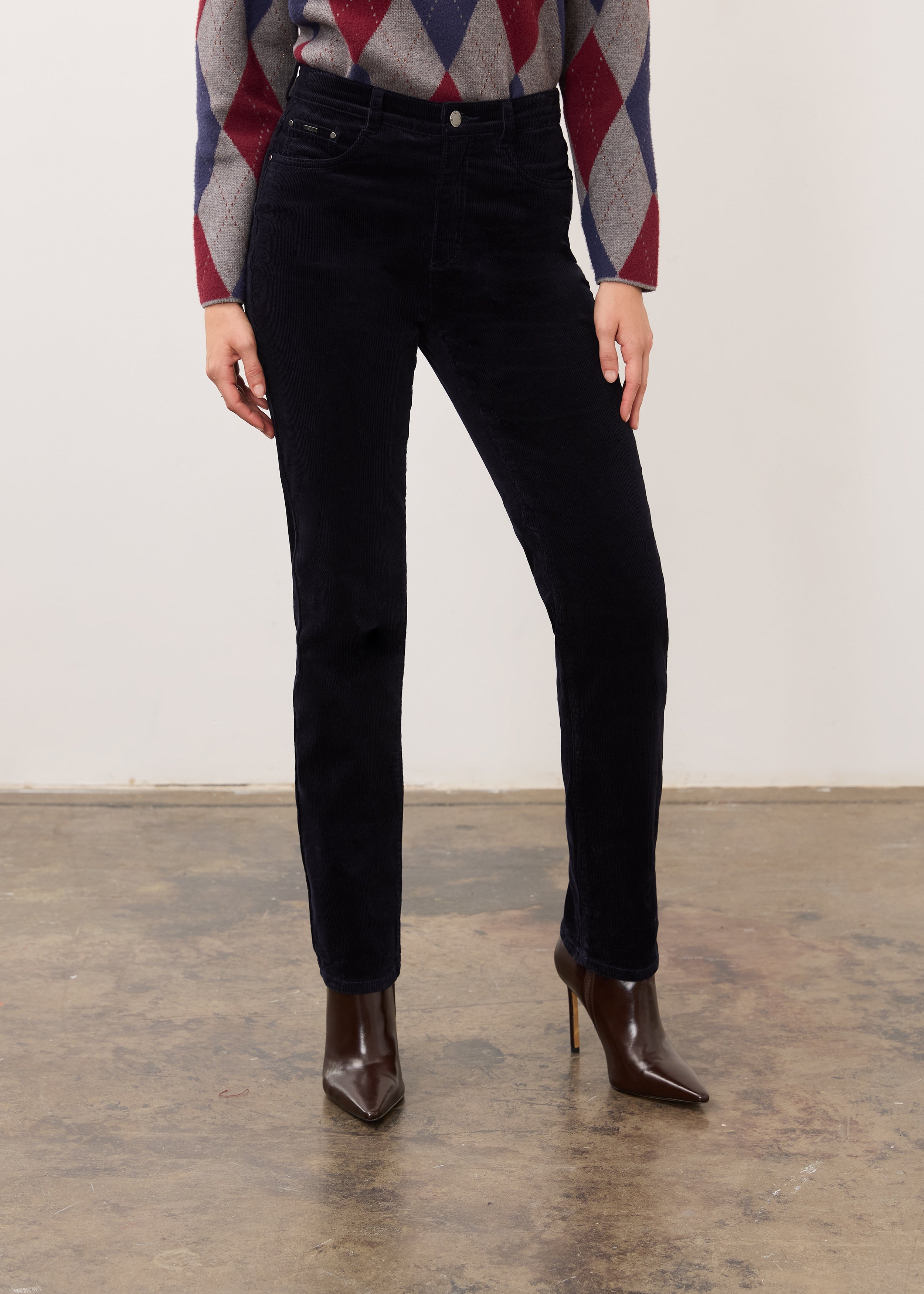Front view of women's Suzanne straight leg pant in blueberry, showing high-rise and front slash pockets by French Dressing Jeans (FDJ)