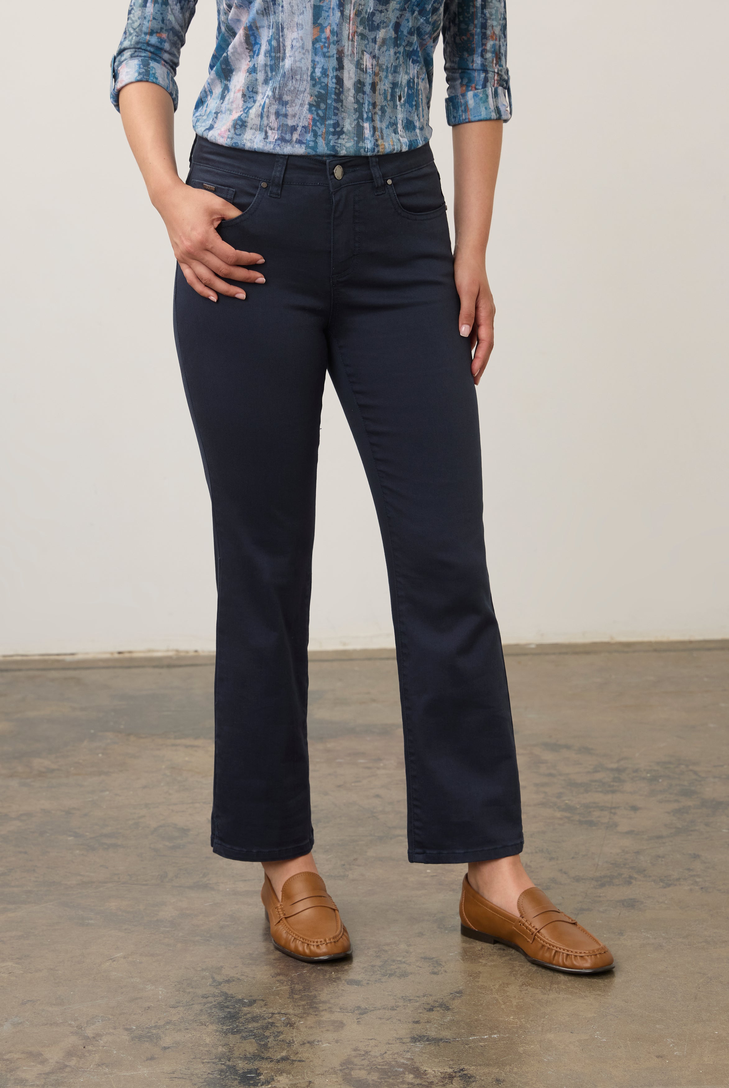 Front view of blueberry straight ankle denim with mid-rise waistband by French Dressing Jeans (FDJ) par French Dressing Jeans (FDJ)