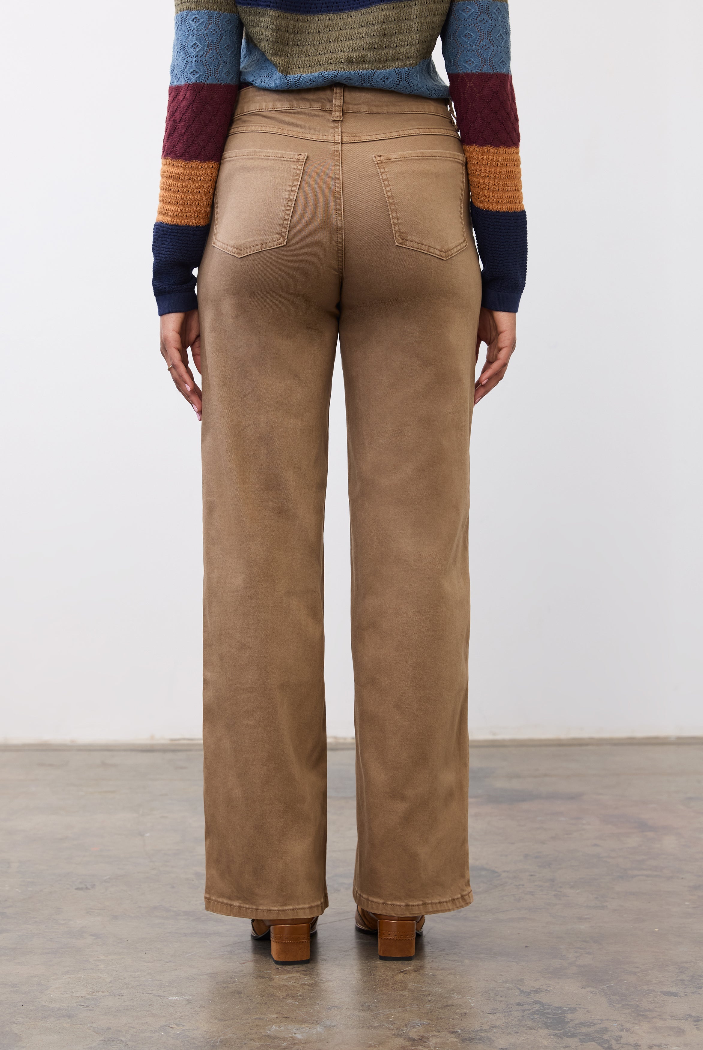 Back view of maple wide leg denim highlighting mid-rise fit and back patch pockets by French Dressing Jeans (FDJ)