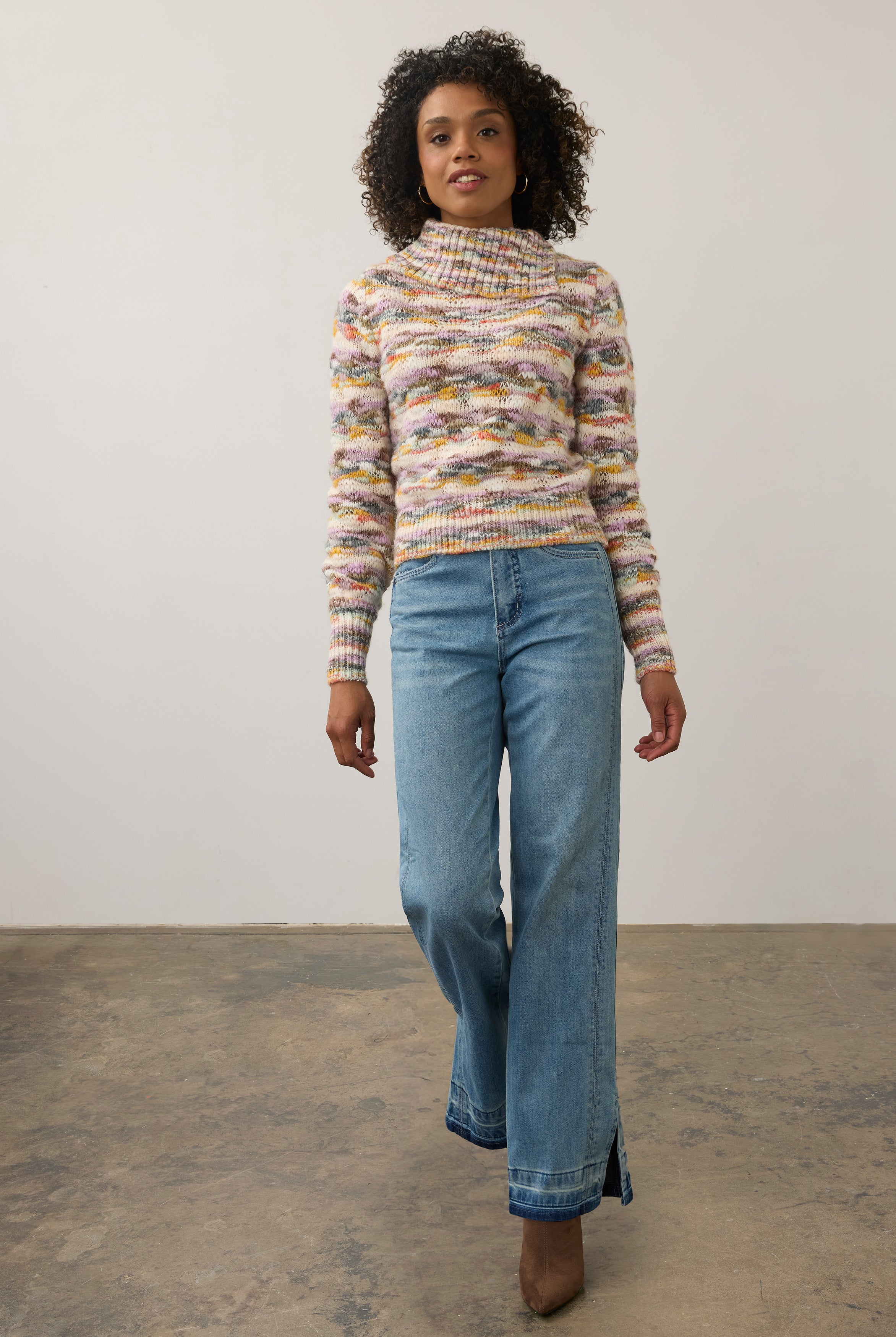 Full body view of light wash denim pants with high-rise waist and relaxed fit by French Dressing Jeans (FDJ) par French Dressing Jeans (FDJ)