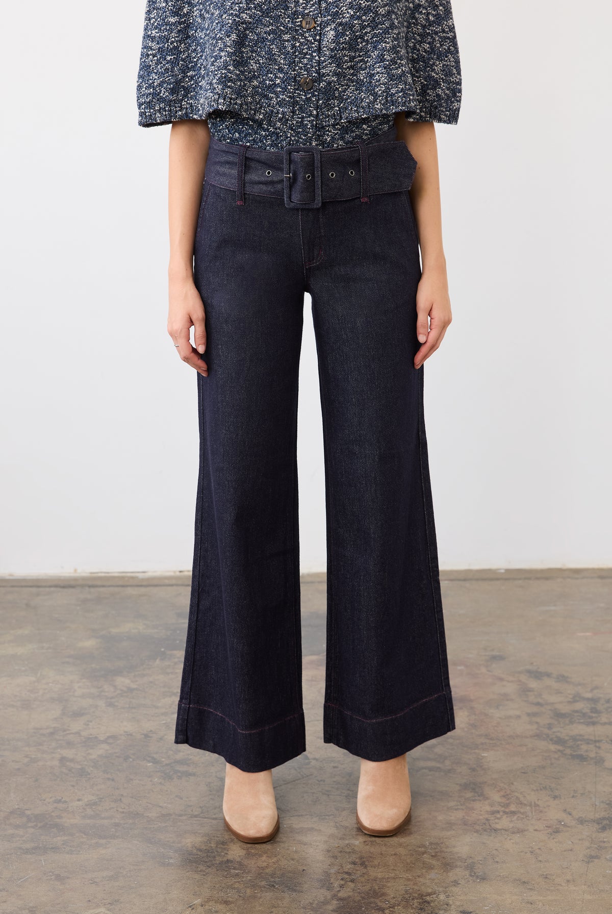 Full-body view of model in Suzanne pant in blueberry, highlighting casual elegance by French Dressing Jeans (FDJ)