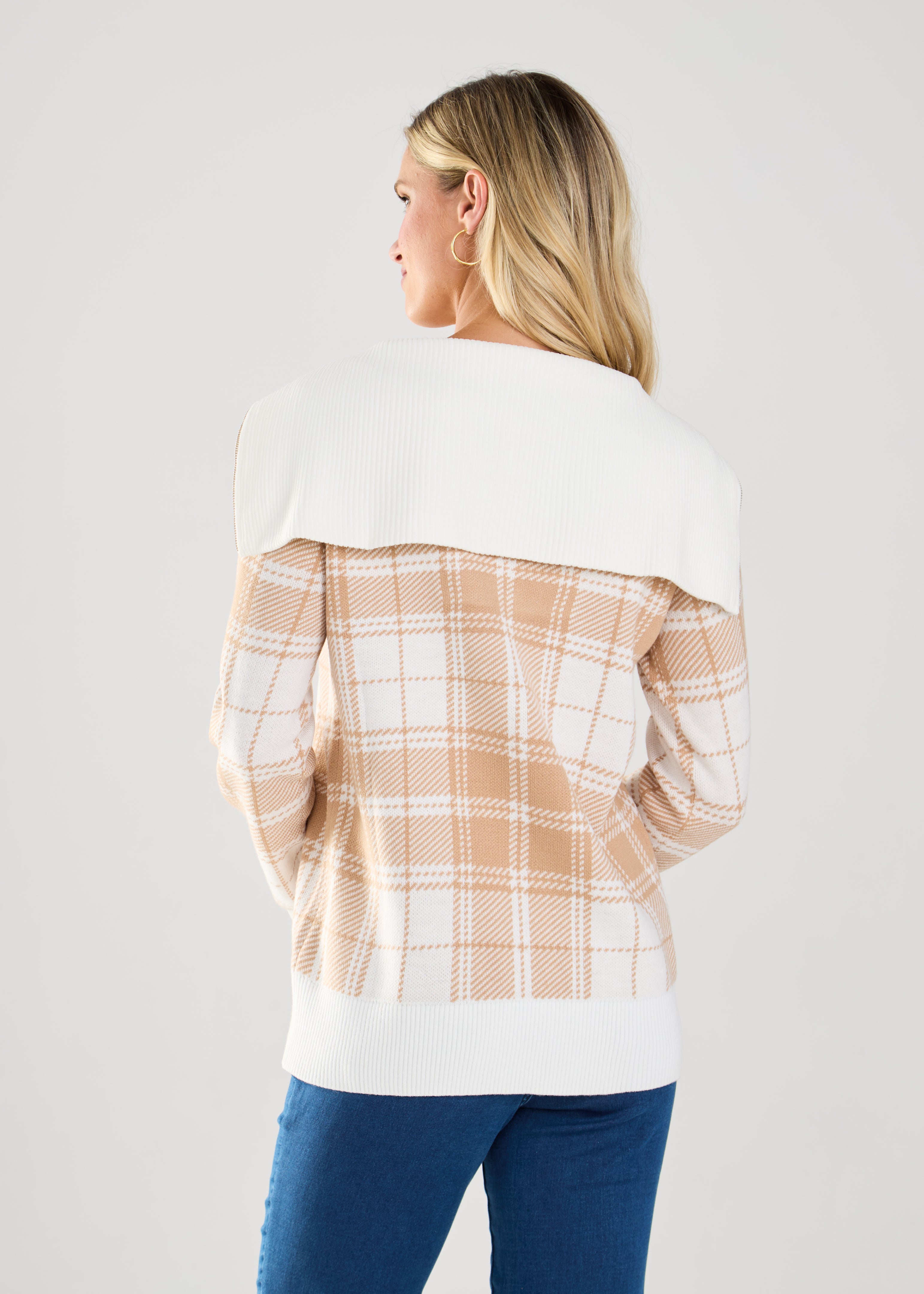 LONG SLEEVE PLAID HALF ZIP SWEATER