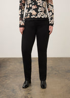 Front view of black pull-on straight ankle pants with front pocket detail by French Dressing Jeans (FDJ) par French Dressing Jeans (FDJ)