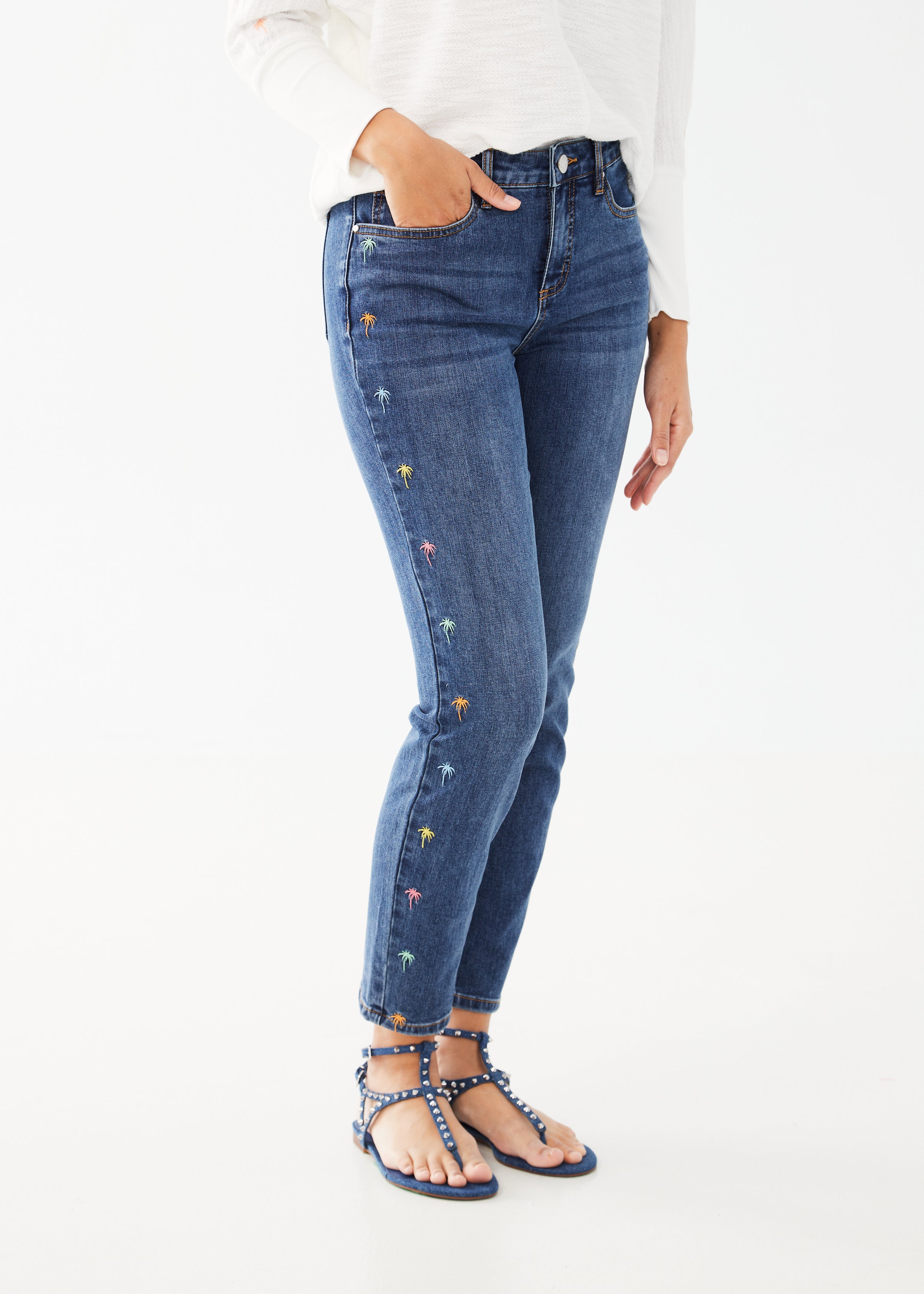 Embroidered ankle jeans outlet