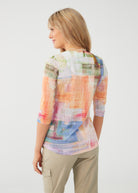 PRINTED NOTCH NECK TOP