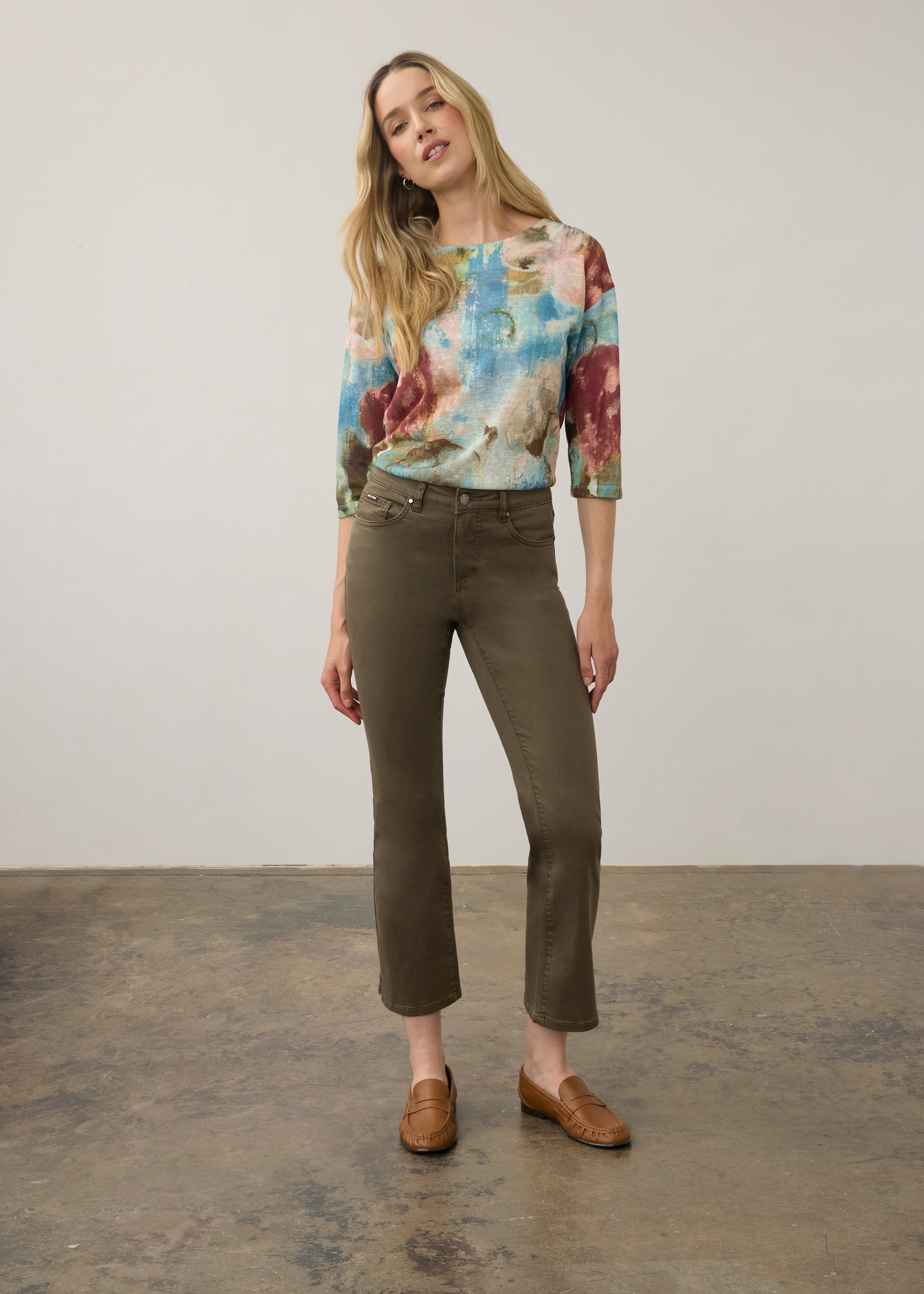 Full view of olive straight ankle denim paired with colorful blouse by French Dressing Jeans (FDJ) par French Dressing Jeans (FDJ)