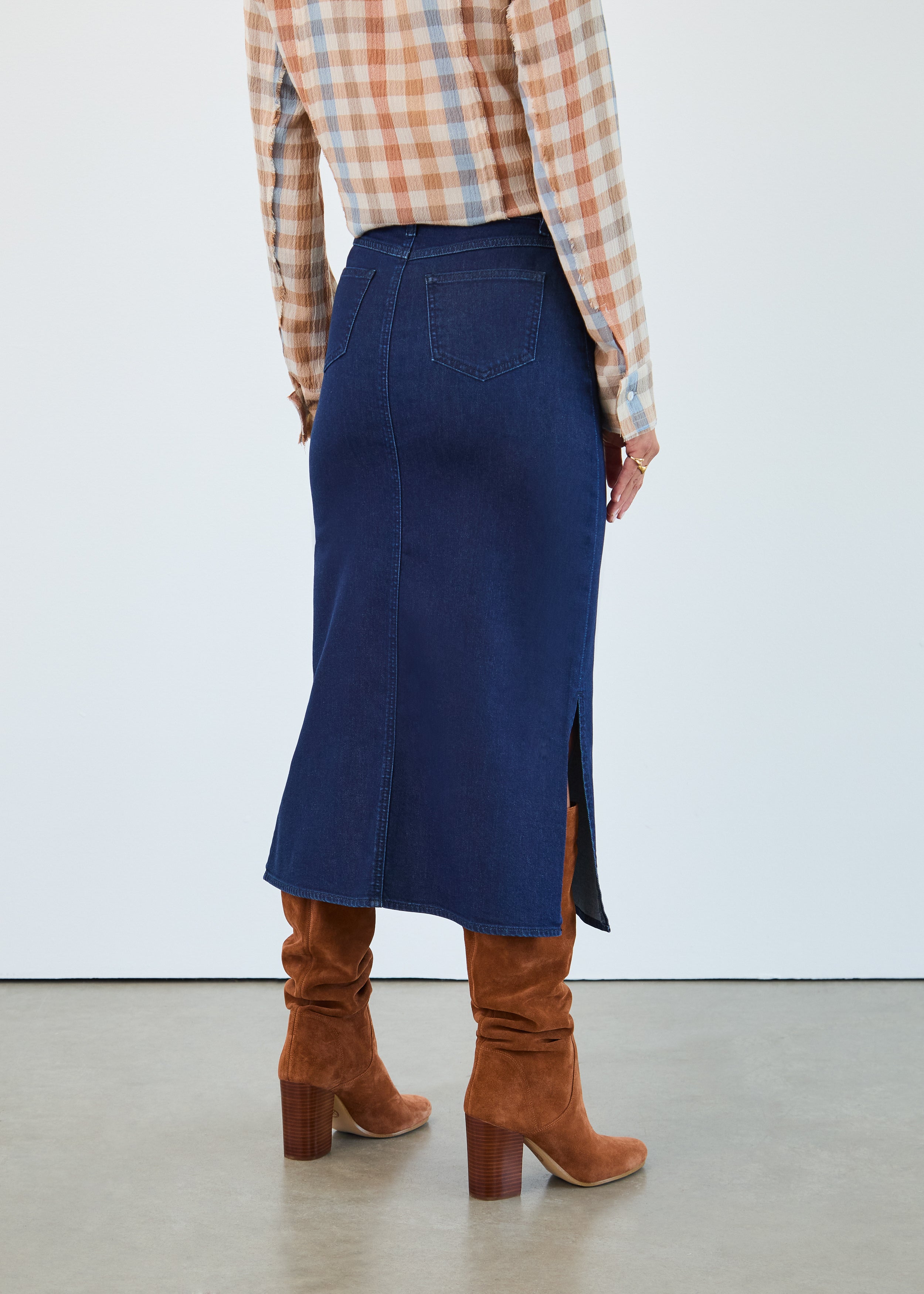 COLUMN SKIRT WITH SLITS