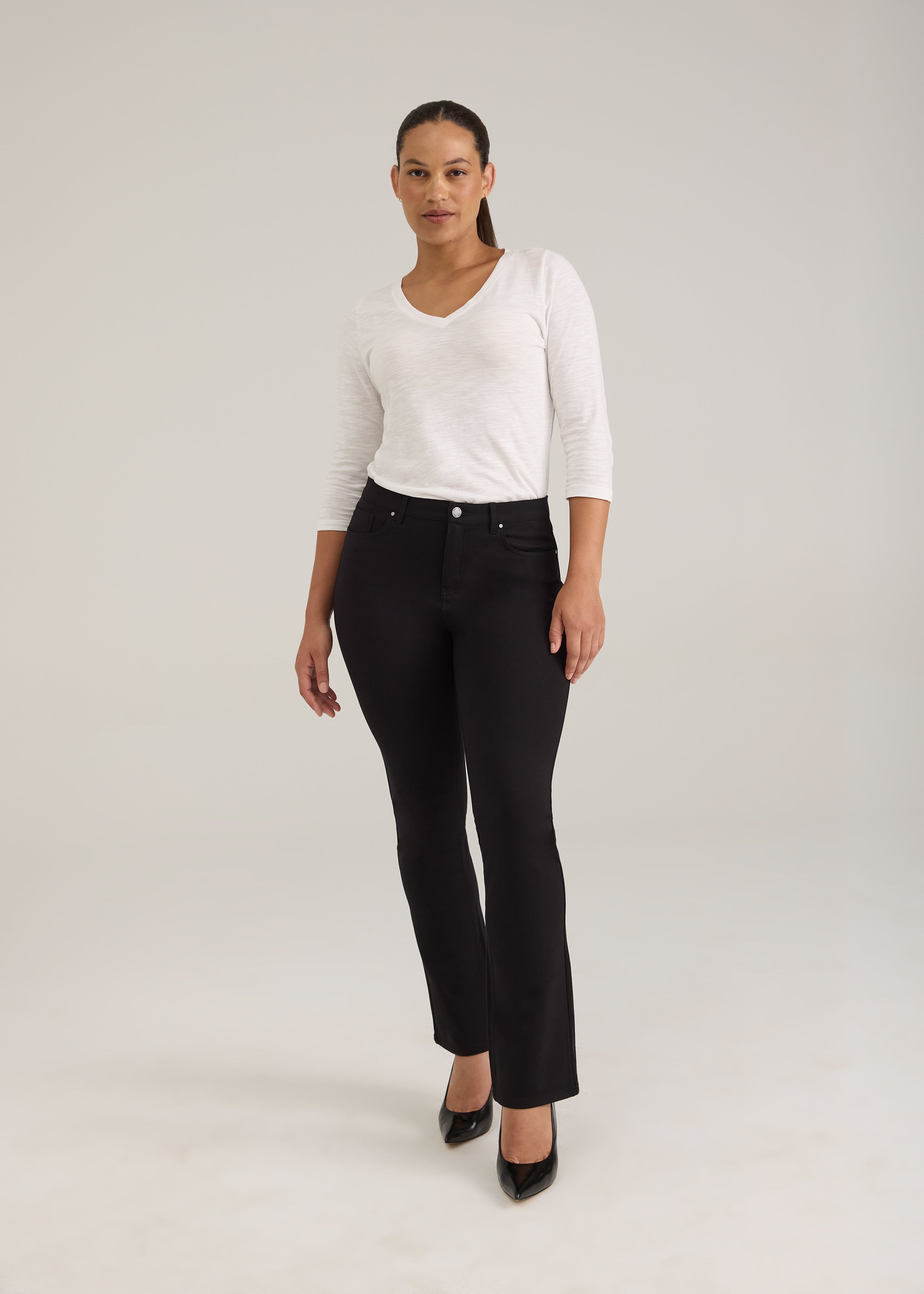 Full outfit with black pants highlighting modern style by French Dressing Jeans (FDJ)