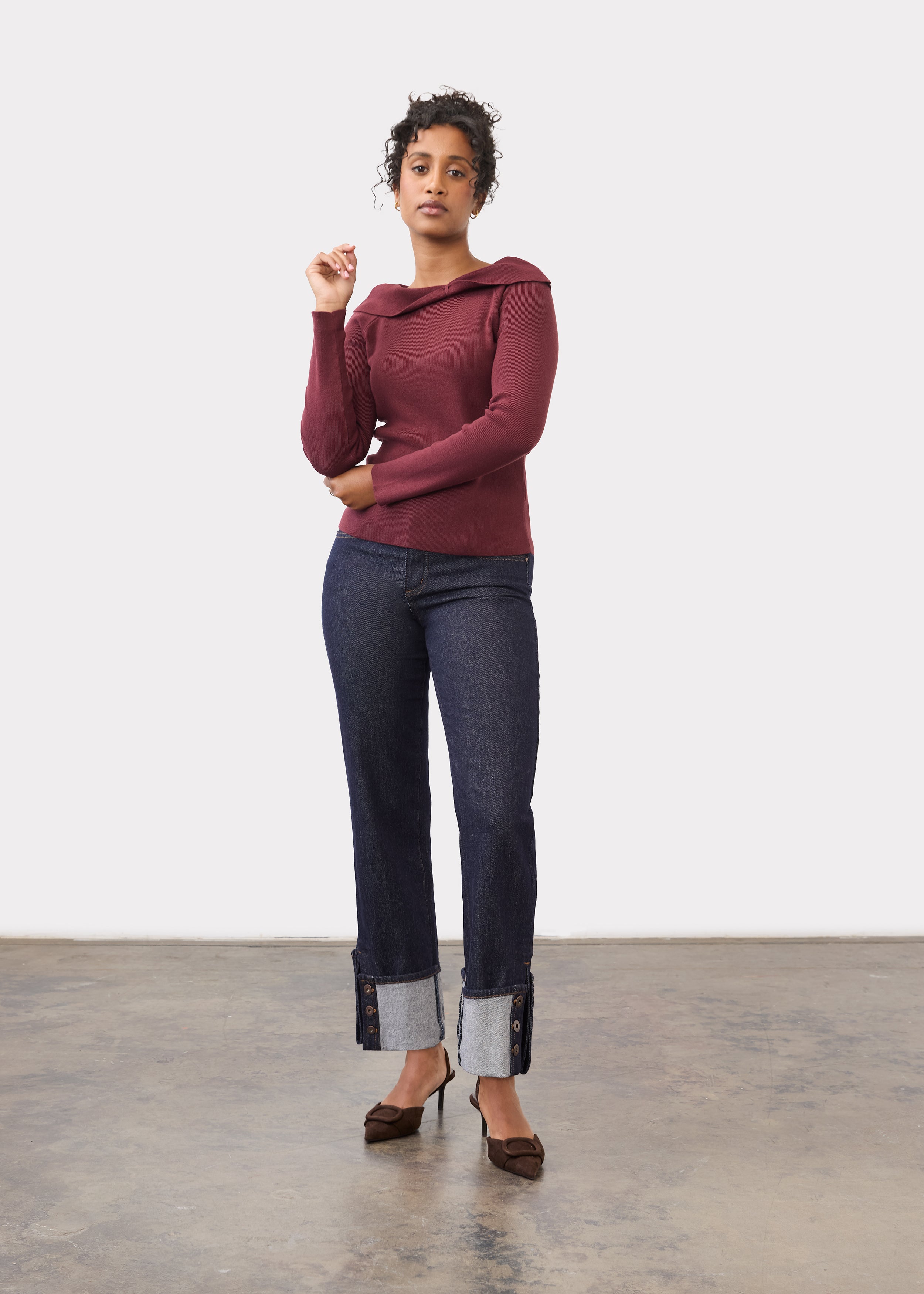 Front detail of Suzanne pant in blueberry with high-rise and tailored slash pockets by French Dressing Jeans (FDJ)