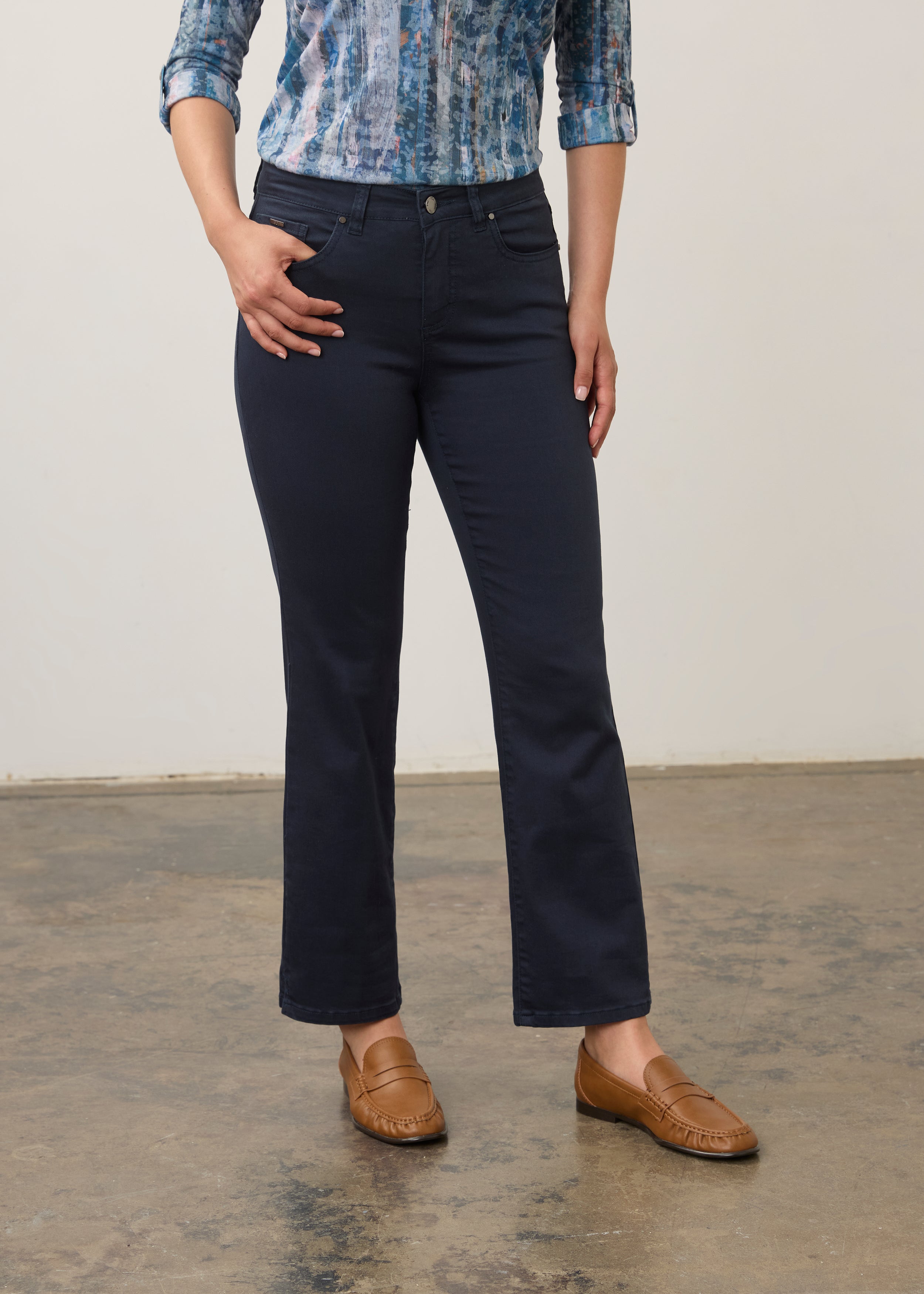 Front view of blueberry straight ankle denim with mid-rise waistband by French Dressing Jeans (FDJ) par French Dressing Jeans (FDJ)