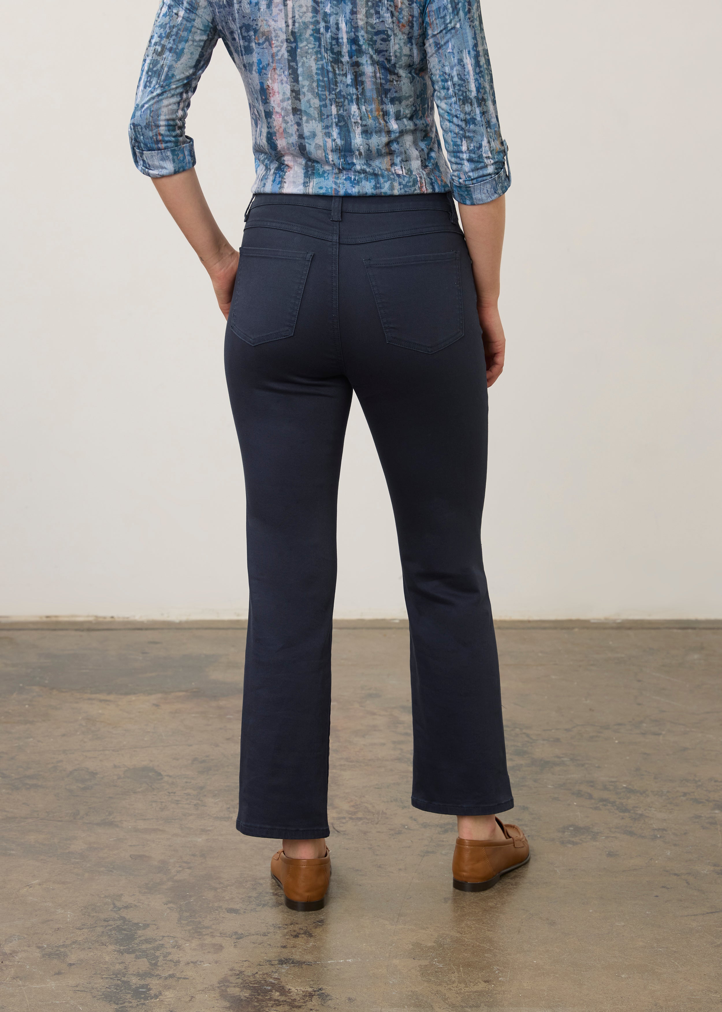 Back view of blueberry straight ankle denim showcasing patch pockets by French Dressing Jeans (FDJ) par French Dressing Jeans (FDJ)