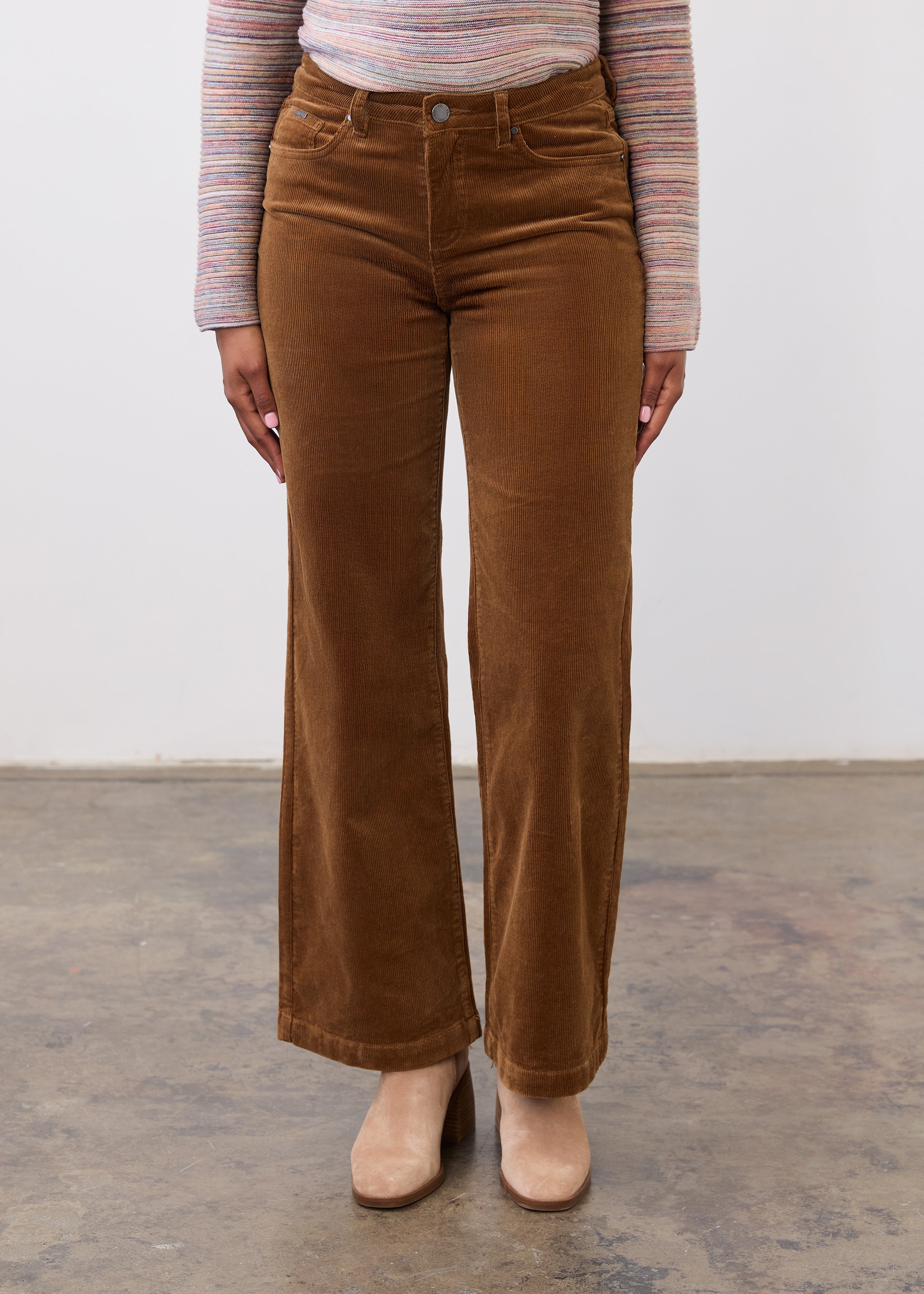 Front view of camel Olivia wide leg pants showing mid-rise and front pocket detail by French Dressing Jeans (FDJ)