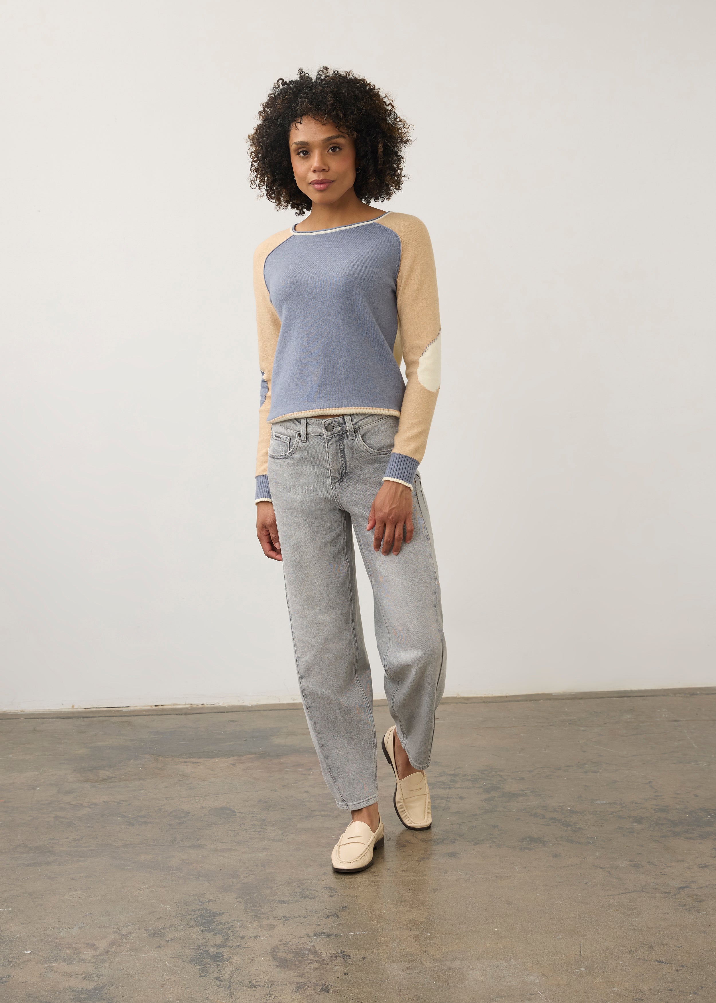 Full front view of lighter blue Olivia denim with wide-leg silhouette by French Dressing Jeans (FDJ) par French Dressing Jeans (FDJ)