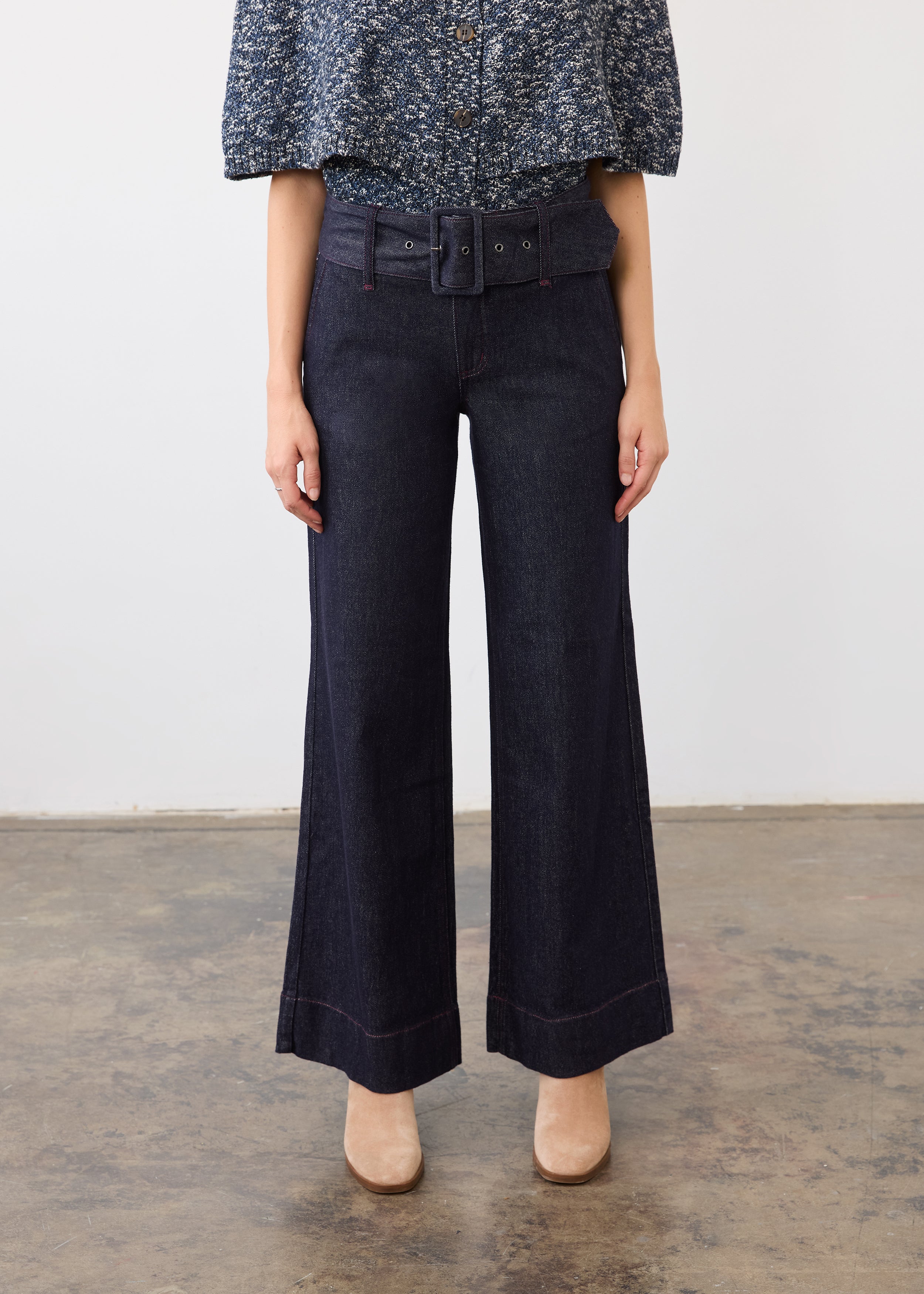 Full-body view of model in Suzanne pant in blueberry, highlighting casual elegance by French Dressing Jeans (FDJ)
