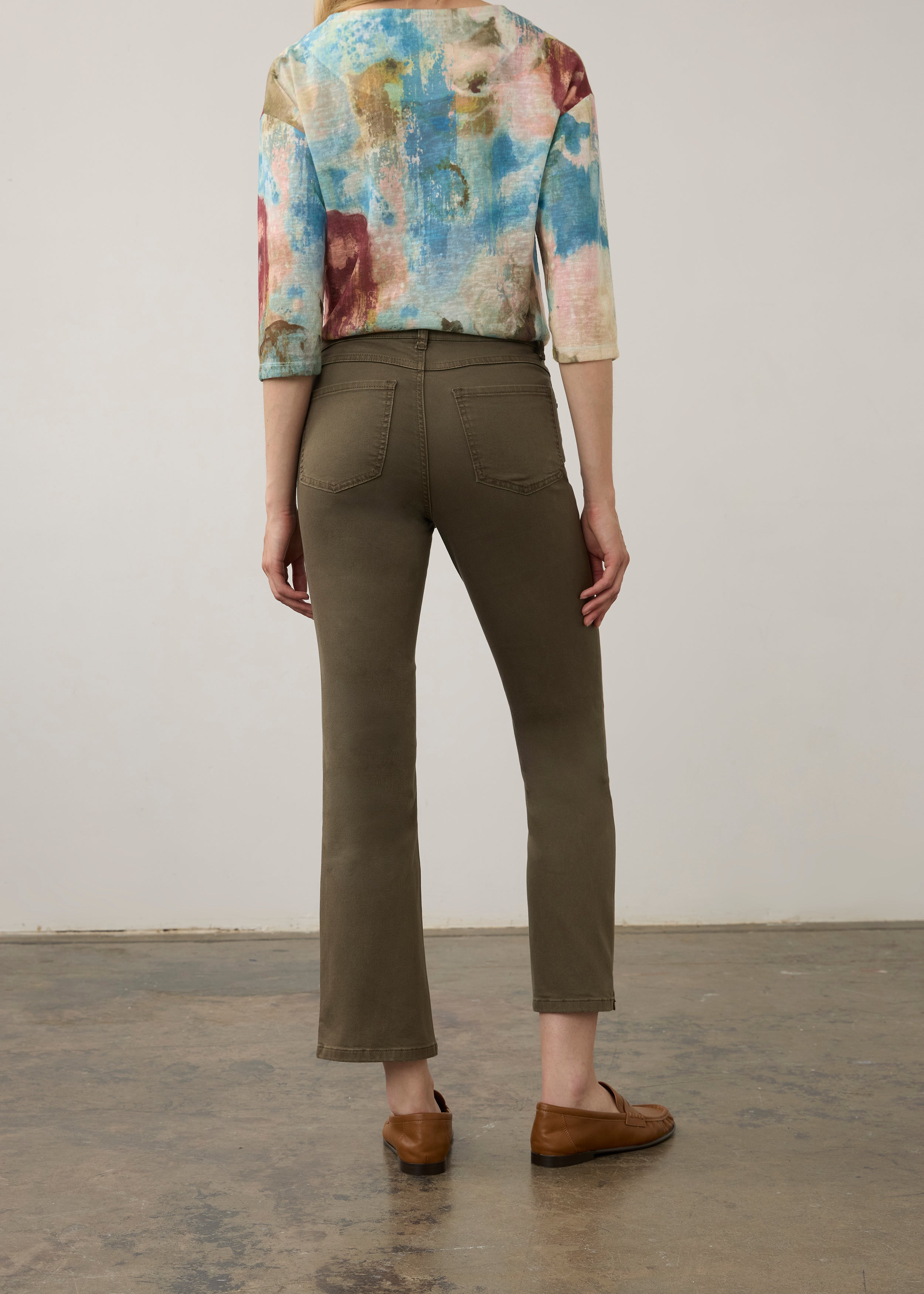 Back view of olive straight ankle denim showcasing patch pockets by French Dressing Jeans (FDJ) par French Dressing Jeans (FDJ)