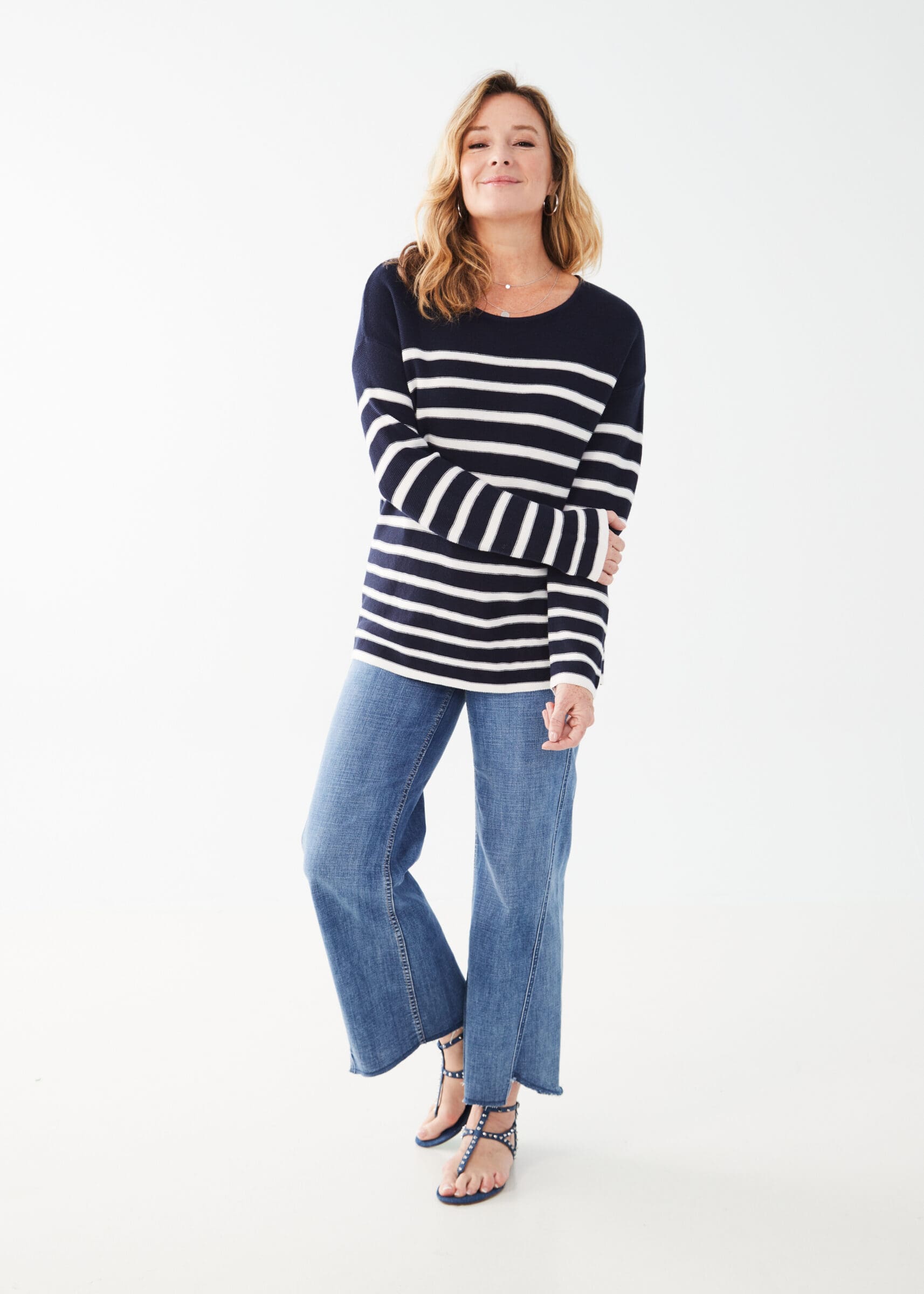 [:en]Long Sleeve Striped Sweater[:fr]Pull rayé à manches longues[:]